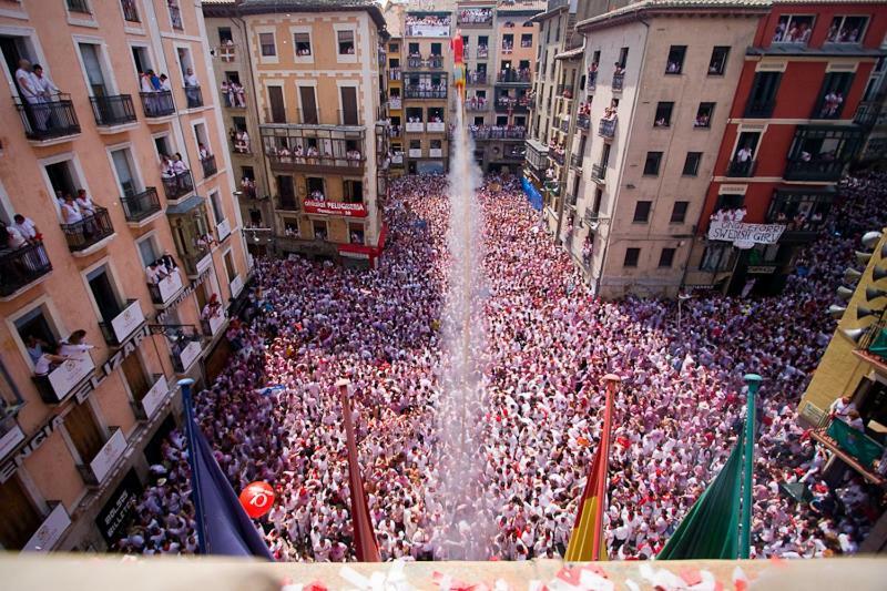 Trampantojo Apartamento En El Corazon De Pamplona Exteriér fotografie