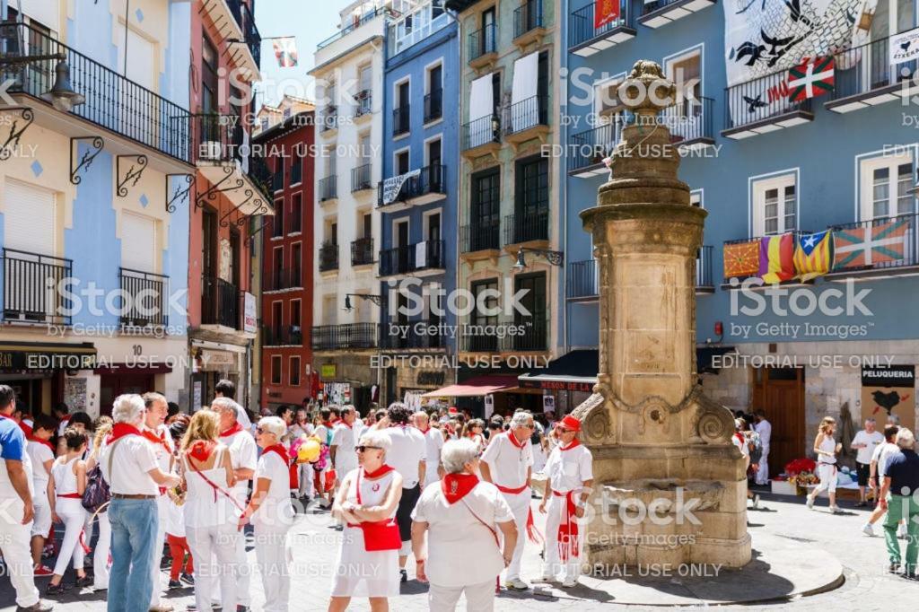 Trampantojo Apartamento En El Corazon De Pamplona Exteriér fotografie